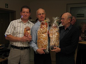 Die Sieger des Luftgewehrschießens: U. Franzke, U. Kolm und E. Sperling